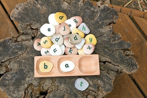 3-Pebble Word-Building Tray Learning and Exploring Through Play